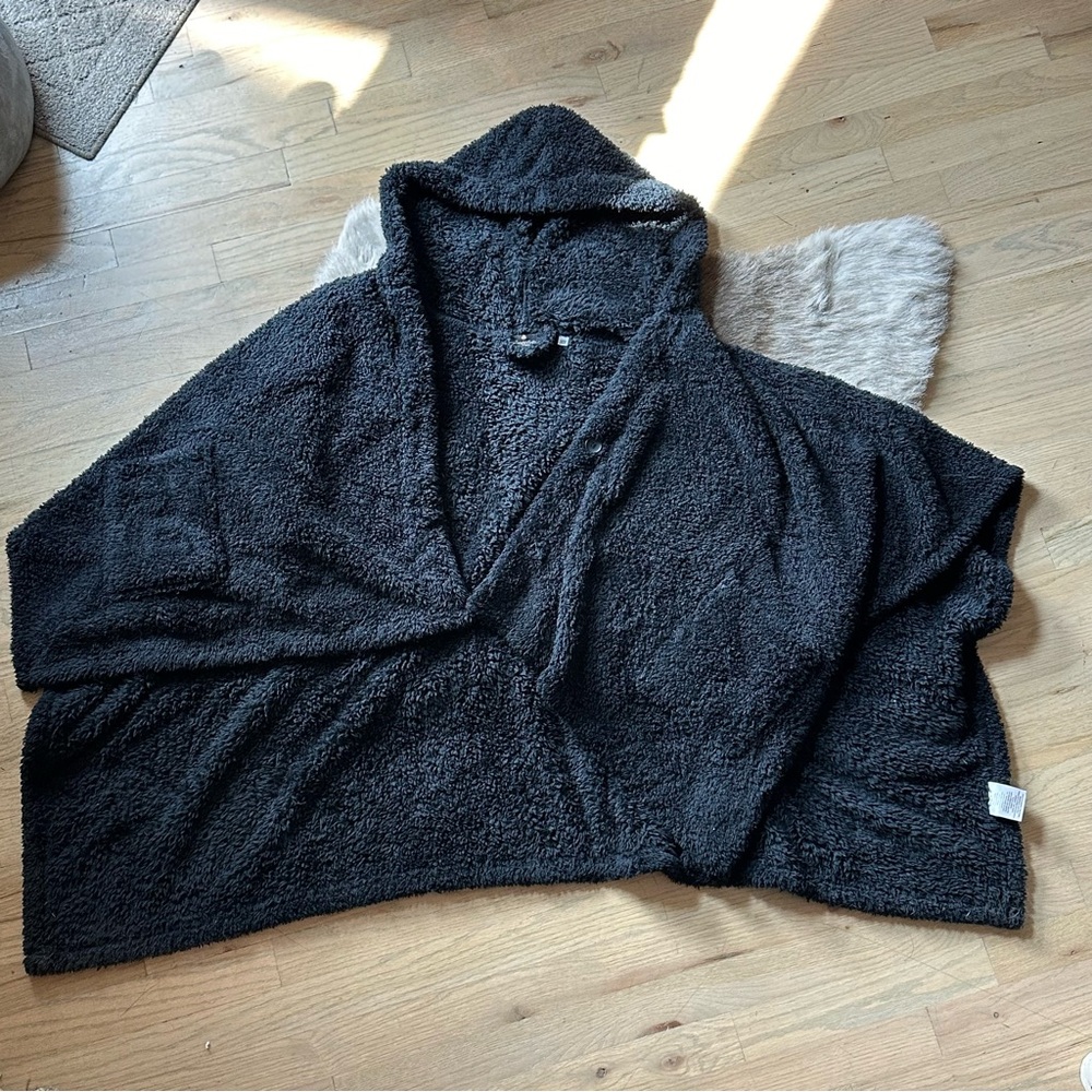 BumbleBella by Jill Martin Cotton Candy Plush Hooded Wrap - Black - O/S